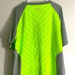 Men’s 3XL Under Armour NFL Combine V Neck Heatgear Shirt